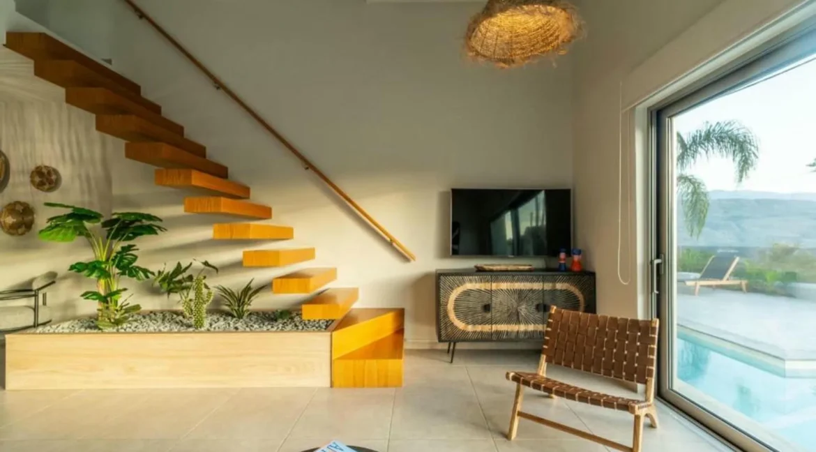2-Serene-Seaview-Villas-for-Sale-in-Akrotiri-Crete-Greece-12