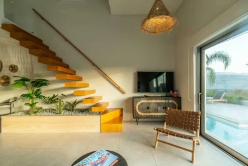 2-Serene-Seaview-Villas-for-Sale-in-Akrotiri-Crete-Greece-12