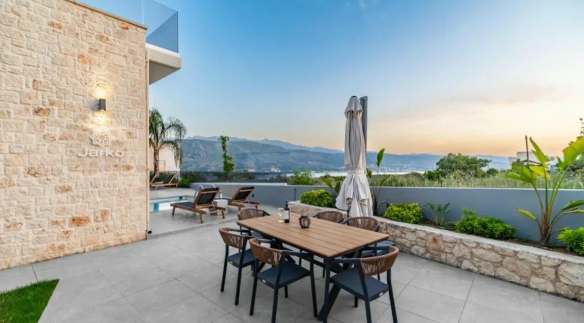 2-Serene-Seaview-Villas-for-Sale-in-Akrotiri-Crete-Greece-16