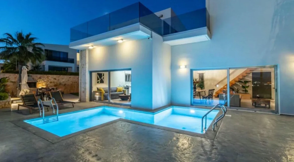 2-Serene-Seaview-Villas-for-Sale-in-Akrotiri-Crete-Greece-2
