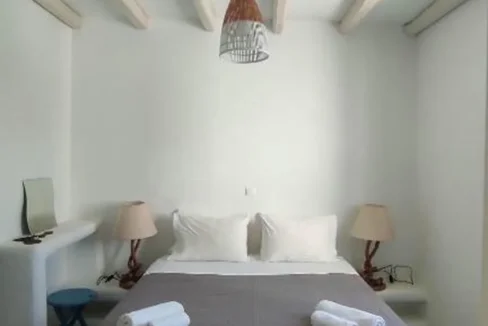 2-bedroom-luxury-House-for-sale-in-Paros-12