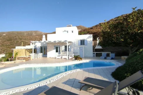 2-bedroom-luxury-House-for-sale-in-Paros-3