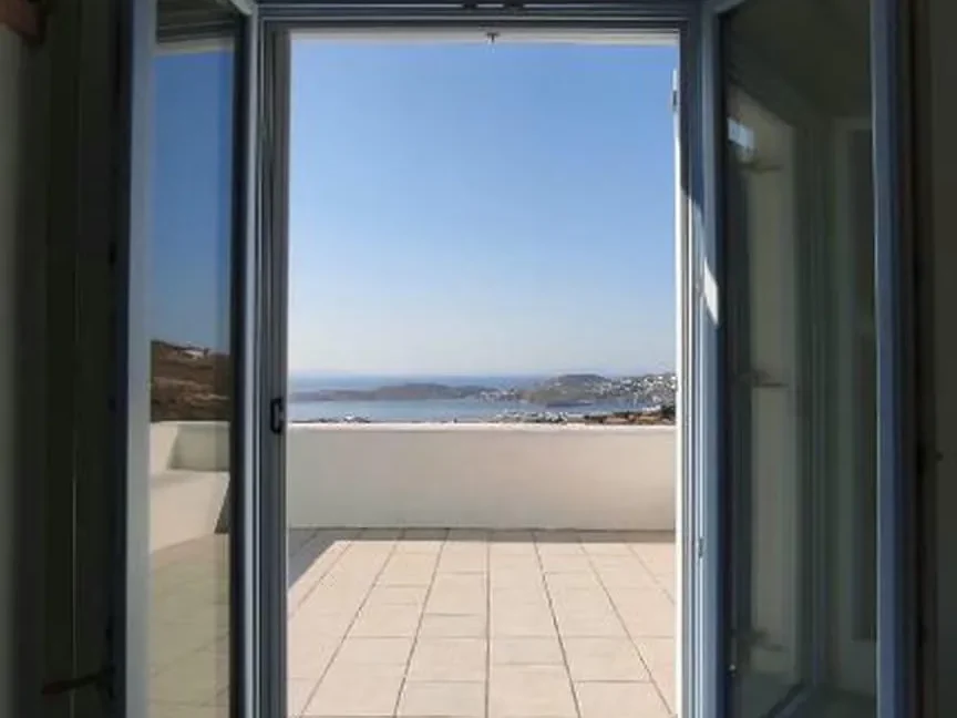 2-bedroom-luxury-House-for-sale-in-Paros-7