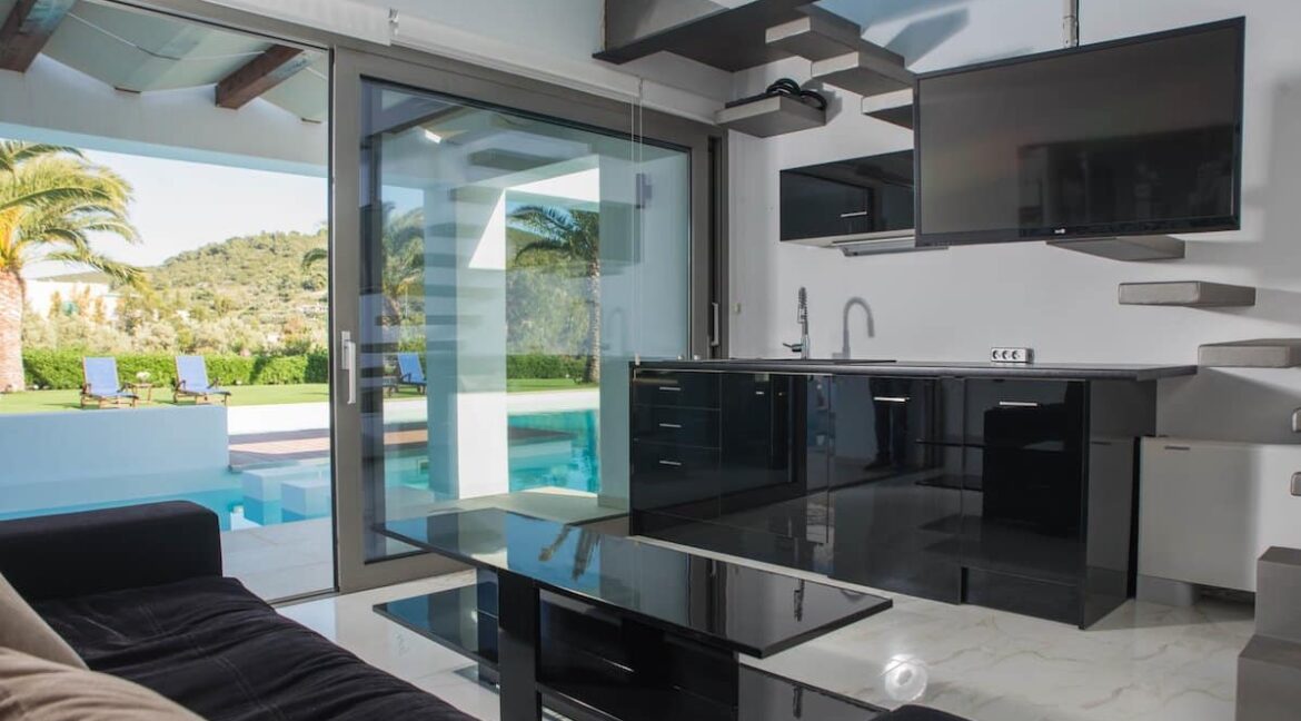 Seafront-Villa-Porto-Heli-Peloponnese-Luxury-Estates-in-Porto-Heli-11