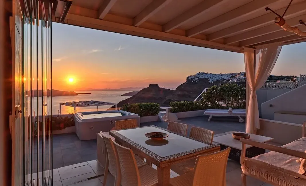 Seaview-Property-in-Santorini-Greece-22
