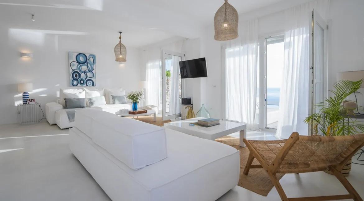 Stylish-villa-for-sale-Syros-island-14