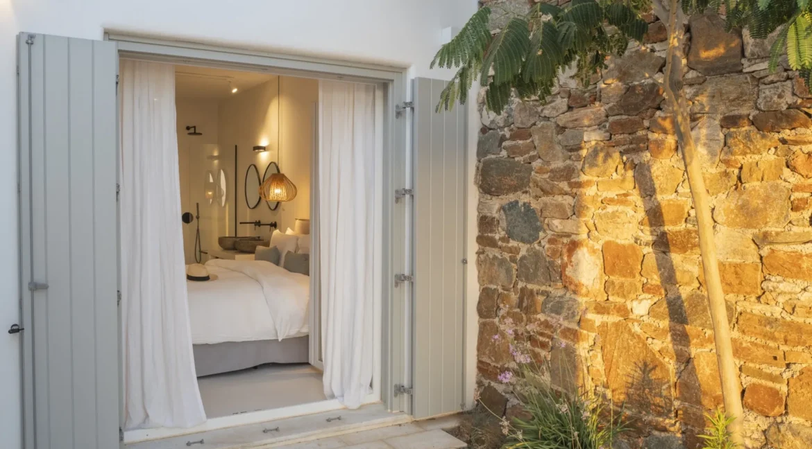 Stylish-villa-for-sale-Syros-island-19