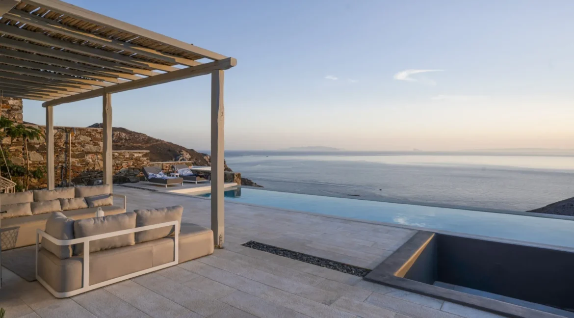 Stylish-villa-for-sale-Syros-island-25