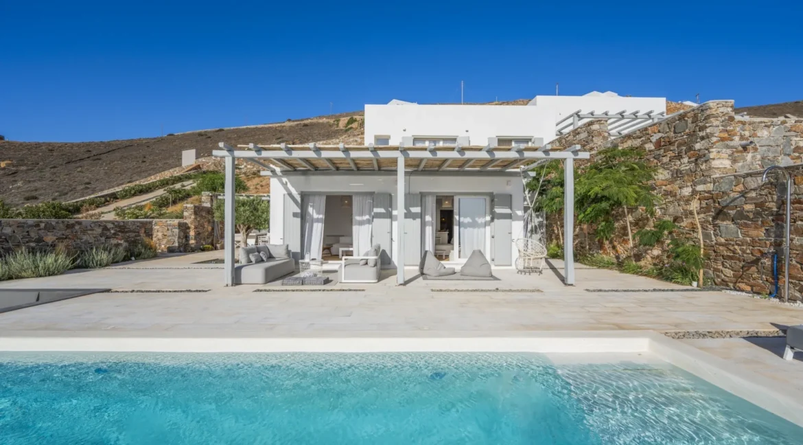 Stylish-villa-for-sale-Syros-island-31