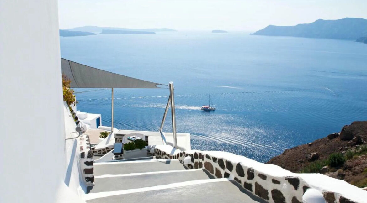 3-Cave-Suites-Complex-for-Sale-in-Oia-Santorini-2
