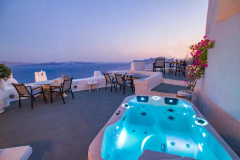 3-Cave-Suites-Complex-for-Sale-in-Oia-Santorini-4