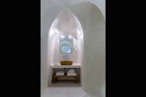 Santorini-Luxury-Villa-10