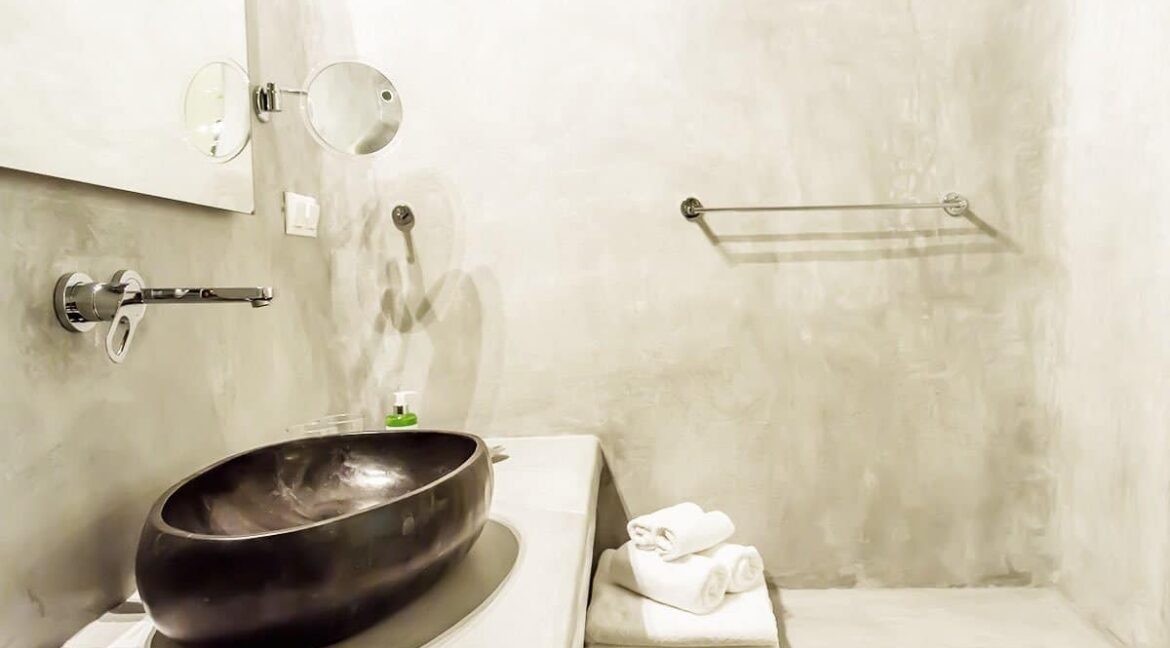 Santorini-Luxury-Villa-2