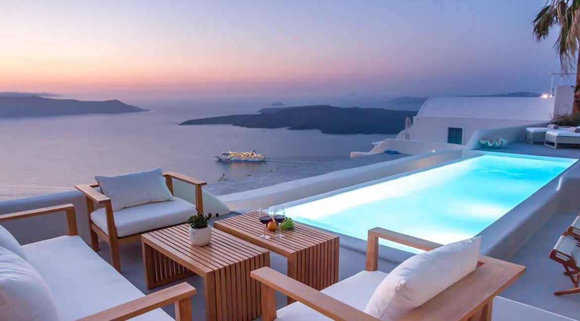 Santorini-Luxury-Villa-3