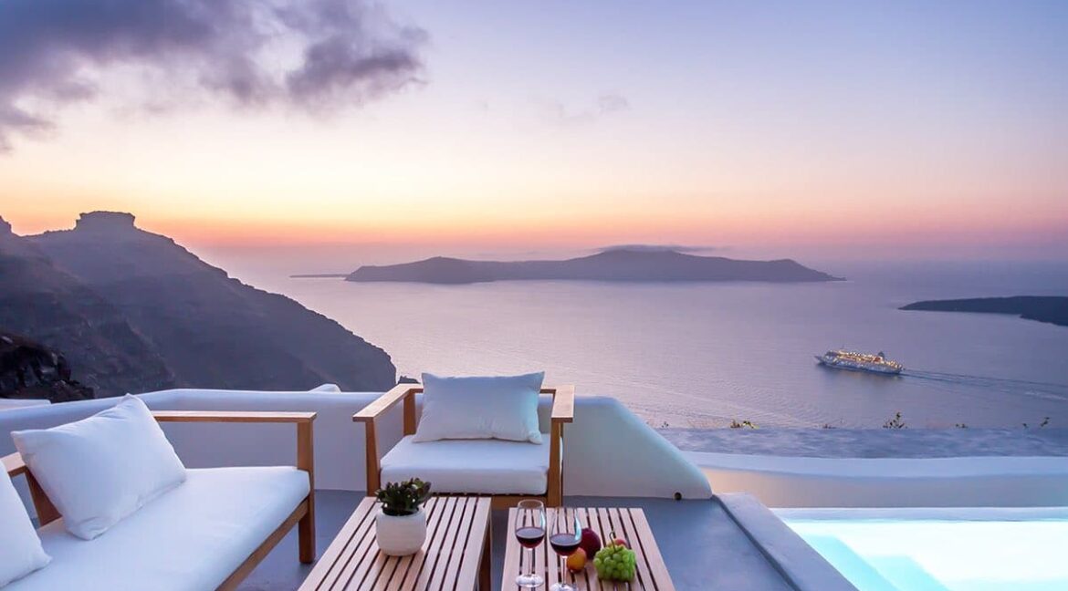 Santorini-Luxury-Villa-4