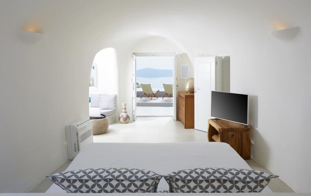 Santorini-Luxury-Villa-for-sale-2