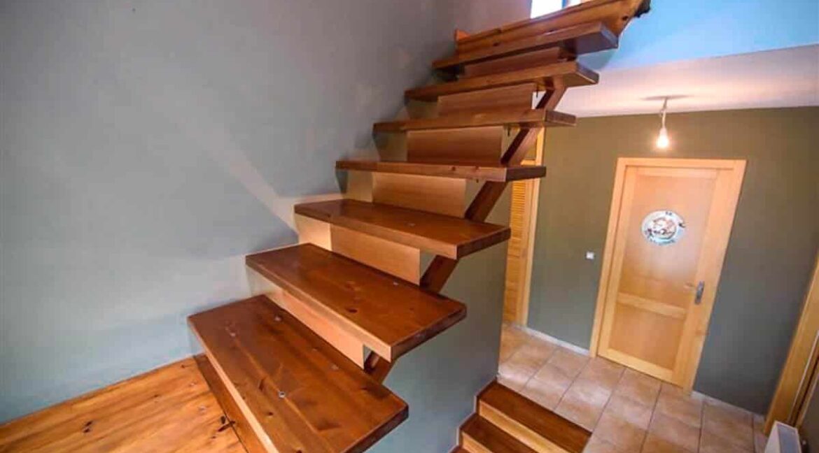 Seafront-House-Central-Greece-Seafront-property-in-Greece-12