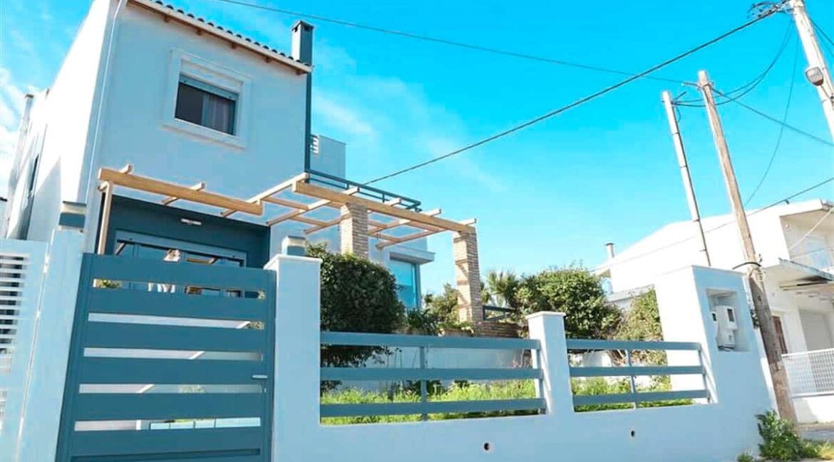 Seafront-House-Central-Greece-Seafront-property-in-Greece-7