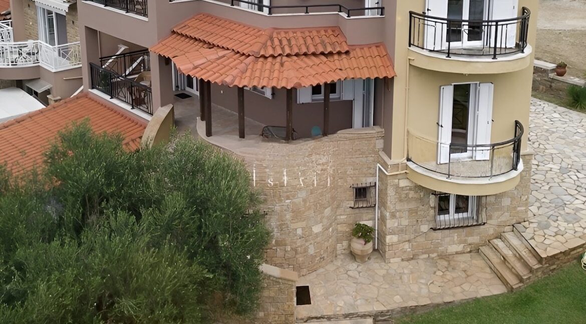 Seafront-Luxury-Estate-for-Sale-in-Nikiti-Sithonia-–-Halkidiki-2