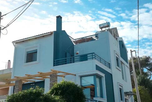 Seafront-Villa-for-Sale-in-Central-Greece1