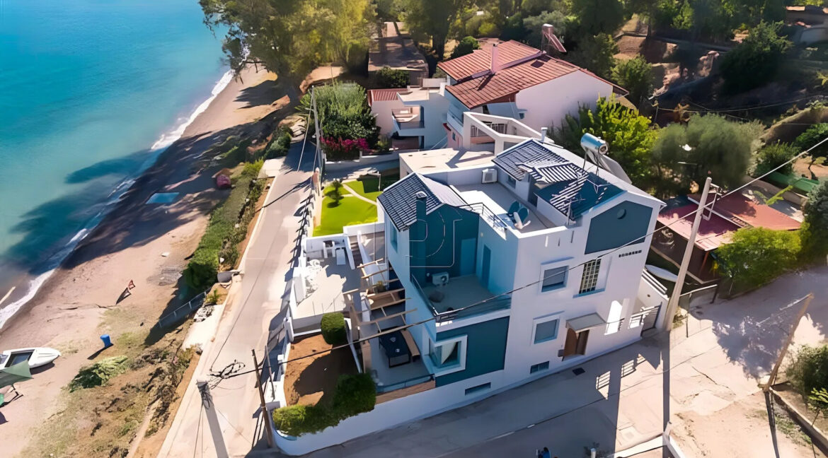 Seafront-Villa-for-Sale-in-Central-Greece5