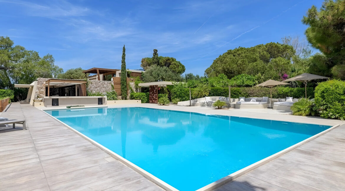 Seafront-Villa-in-Athens-with-Private-Beach-for-sale-10