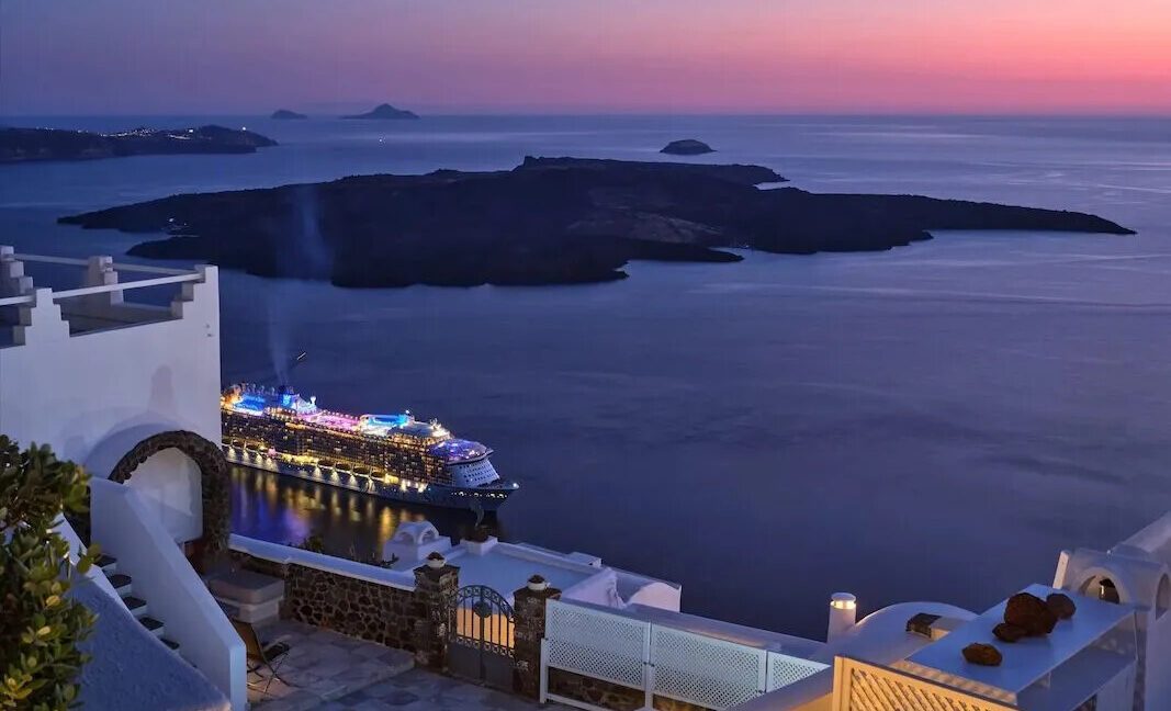 Seaview-Property-in-Santorini-Greece-1