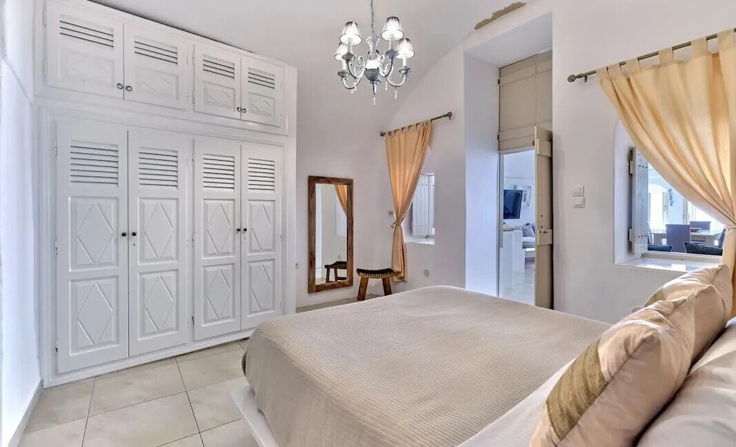 Seaview-Property-in-Santorini-Greece-11