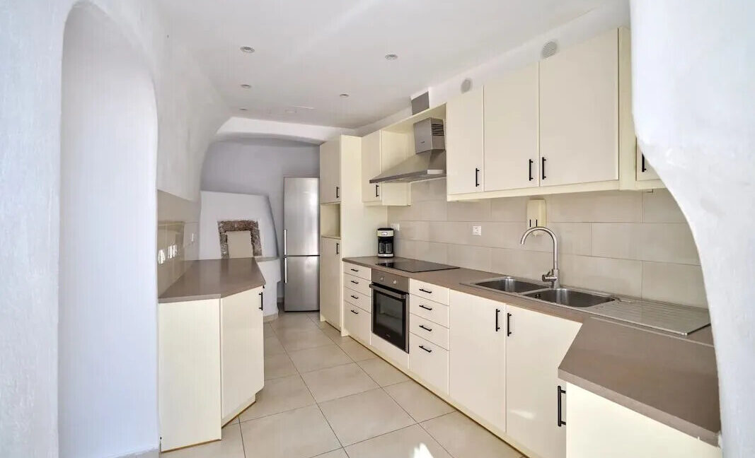 Seaview-Property-in-Santorini-Greece-14