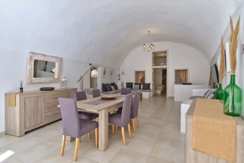 Seaview-Property-in-Santorini-Greece-17