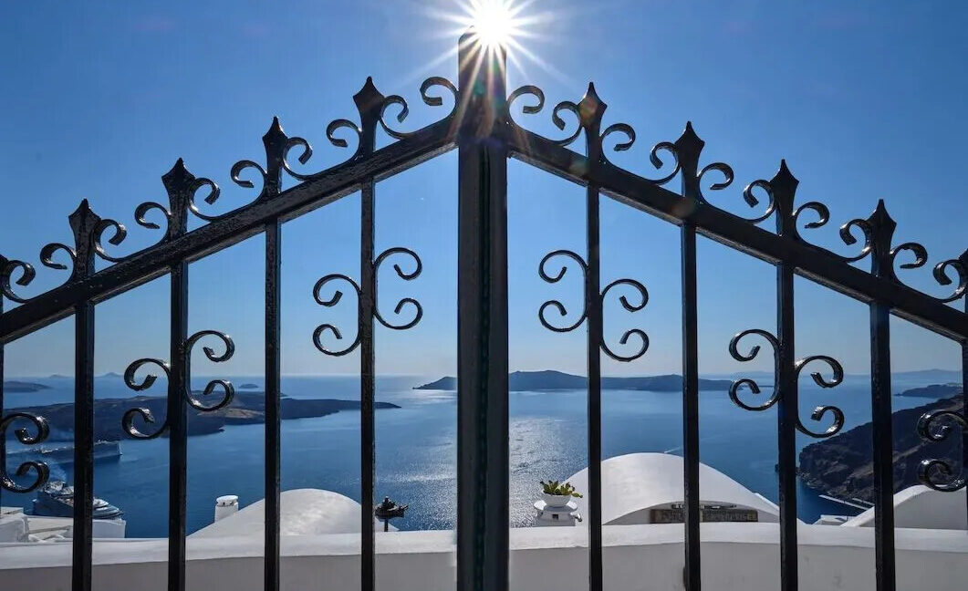Seaview-Property-in-Santorini-Greece-19
