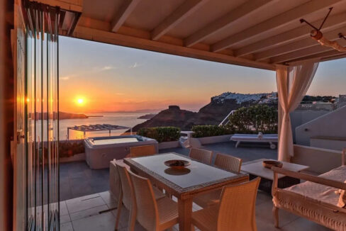 Seaview-Property-in-Santorini-Greece-22