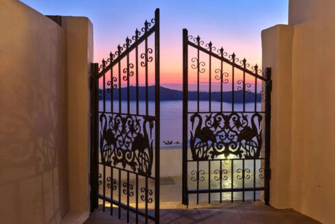 Seaview-Property-in-Santorini-Greece-4
