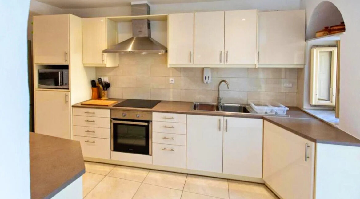 Seaview-Property-in-Santorini-for-sale-13