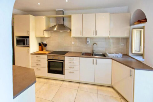 Seaview-Property-in-Santorini-for-sale-13