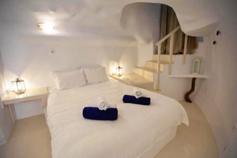 Seaview-Property-in-Santorini-for-sale-14