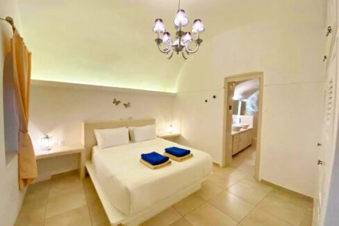 Seaview-Property-in-Santorini-for-sale-17